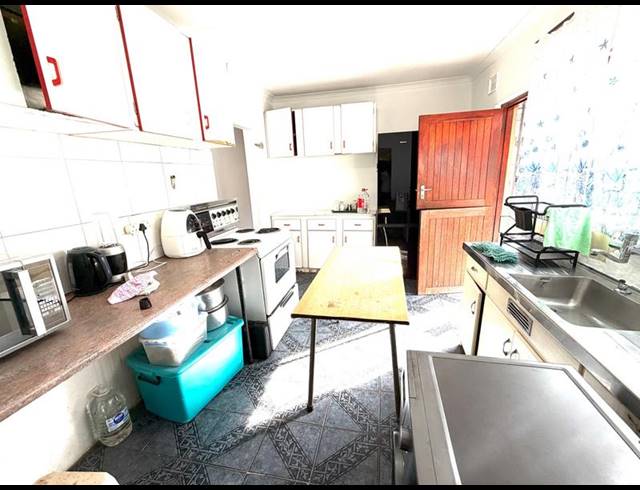 3 BEDROOM HOUSE FOR SALE IN SHALLCROSS